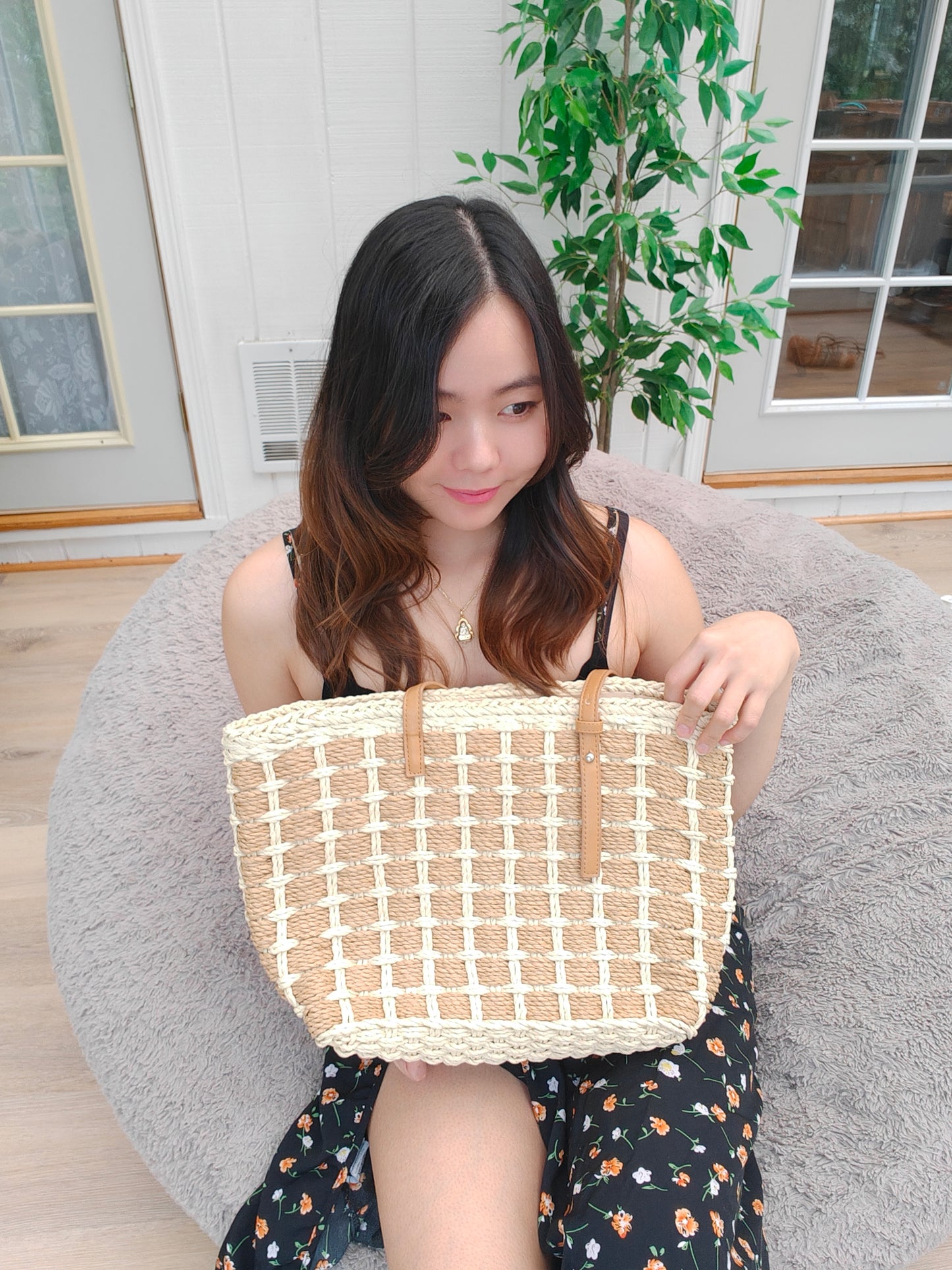 Handmade straws purse bag